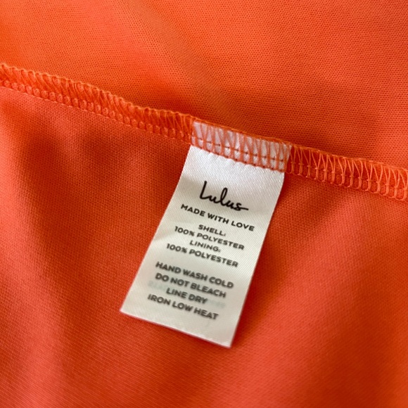 NWOT Lulus Vision of Spring Coral Plisse One-Shoulder Tiered Midi Dress - Picture 6 of 8